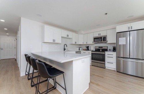 Chelan Condo | GrandView 202 - Luxury 2 Bedroom Waterfront Condo