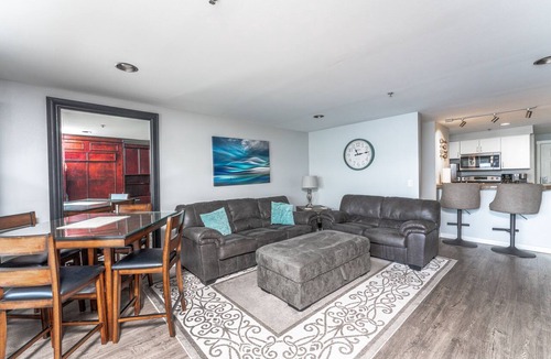Chelan Condo | GrandView 205 - Luxury Waterfront Condo
