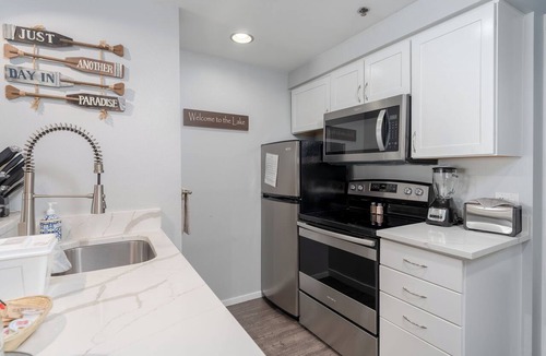 Chelan Condo | GrandView 205 - Luxury Waterfront Condo