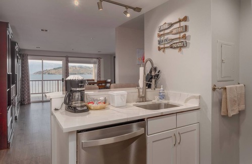 Chelan Condo | GrandView 205 - Luxury Waterfront Condo