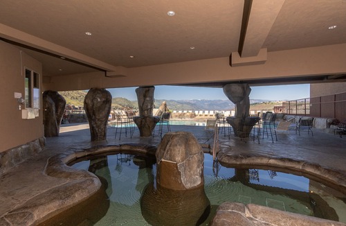 Chelan Condo | GrandView #724 - Double Queen Suite