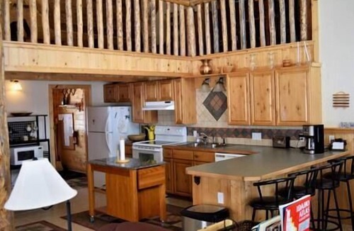 Island Park House | Grandview Lodge-20 minutes to YNP, Sleeps 14-Wifi