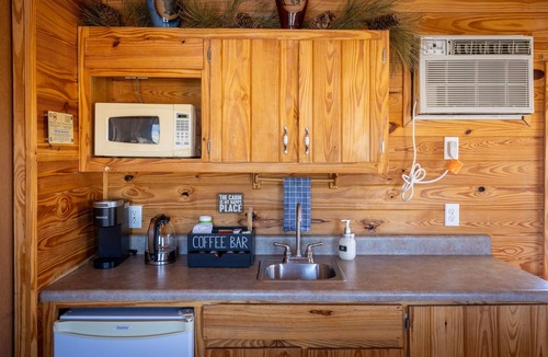 Livingston Cabin | Grass Hopper Cabin (Cabin #4)