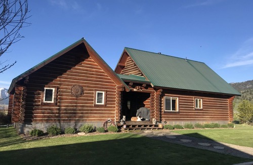 Island Park Cabin | Grayling Cabin on the famous Henry's Lake