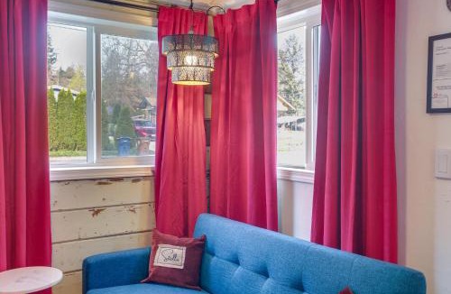 Latah Valley Apartment | Great Couples & Solo Travelers: Near Hwy 195 & 90