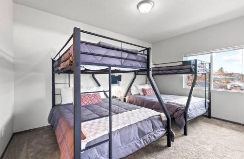 South Perry District Apartment | Great New 2 Bed 2 Bath Near Perry District and DT