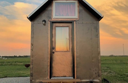 Walker Cabin | Great View Tiny Home - Late Arrivals Welcome