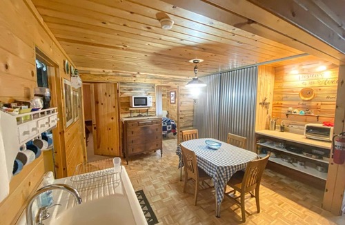 Thompson Falls Cabin | Green Acres Ranch Family Style