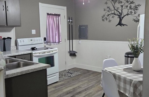 Green River House | Green River Rustic Roost