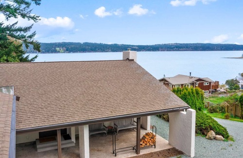 Greenbank House | Greenbank Horizon Home | Water Views