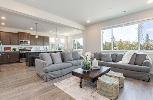 Carver House | Greenbelt Camas Retreat with Pool, Spa & Office