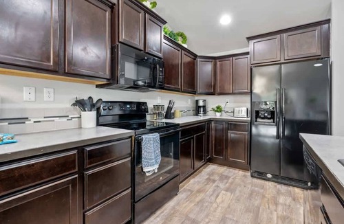 Nampa House | Greenbelt Retreat | Huge Private Yard | Near NNU & Downtown Nampa | Sleeps 10