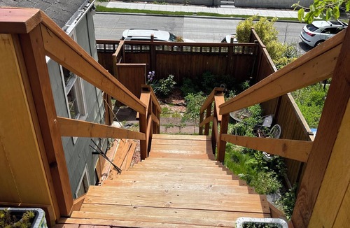 Greenwood Apartment | Greenlake Skyloft - perfect for your getaway