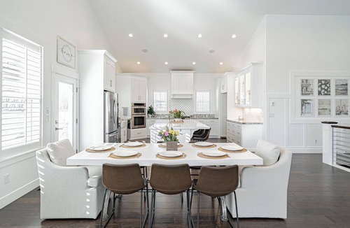 Ammon House | Greenwillow Luxe Retreat