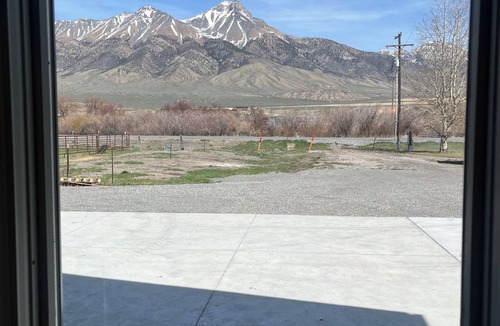 Mackay Apartment | Ground floor level apartment for relaxing in beautiful Mackay Idaho