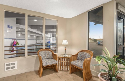 Ocean Shores Apartment | Ground Floor Studio - Two Queen Beds - Pool Access
