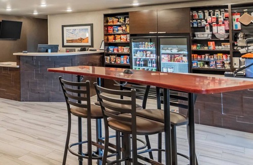 Idaho Falls House | Group Getaway – 3 Modern Rooms in the Heart of Idaho Falls