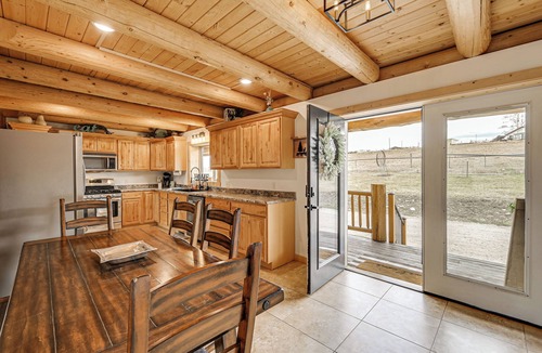 Victor Cottage | Group Retreat in the Bitterroot Valley w/Hot Tub