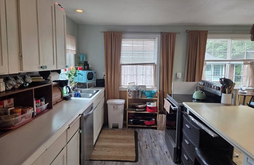 Manchester Cottage | Guesthouse for Two~1 Mo Minimum Stay