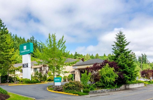 Poulsbo Hotel | GuestHouse Inn & Suites Poulsbo