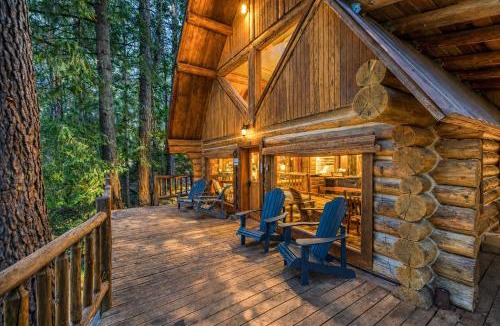 Ardenvoir House | Guten Cabin by NW Comfy Cabins