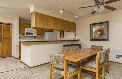 Ketchum Condo | Habitat Condo - 2 Bedroom Walk to Downtown Ketchum & Year-Round Hot Tub