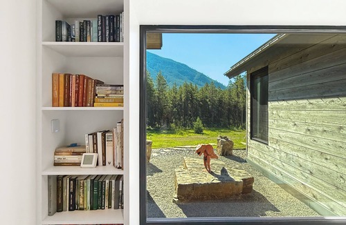 West Glacier House | Halfmoon Camp | Luxury Near Glacier