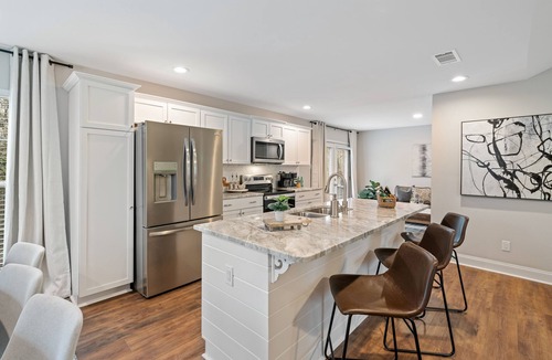 Saint Elmo House | Hamilton Hideaway- Pool, Creek View w/Scenic Deck