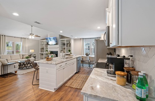 Saint Elmo House | Hamilton Hideaway- Pool, Creek View w/Scenic Deck