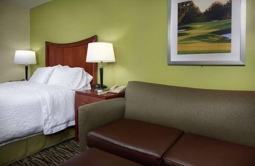 Franklin Hotel | Hampton Inn Franklin