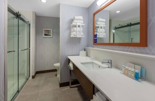 Bloomfield Hills Hotel | Hampton Inn & Suites Bloomfield Hills Detroit