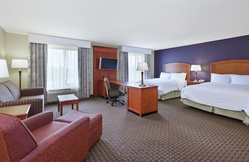 Grand Rapids Hotel | Hampton Inn & Suites Grand Rapids-Airport 28th St