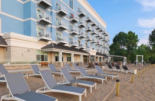 Manistee Hotel | Hampton Inn & Suites Manistee, Mi