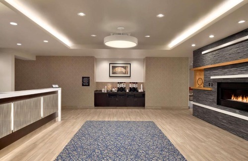 Rosemont Hotel | Hampton Inn & Suites Rosemont Chicago O'Hare