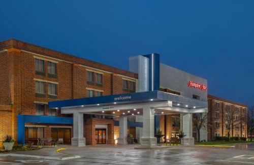 West Des Moines Hotel | Hampton Inn West Des Moines Lake Drive