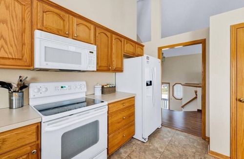 North Central Omaha House | Hanover. 4BR Home w/large backyard