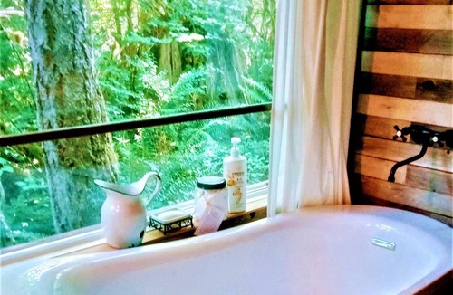 Duvall House | Happy Trails Cottage for Nature Lovers