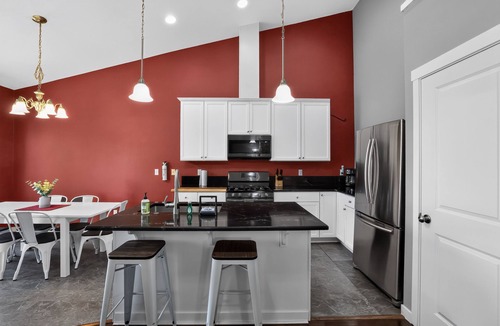 Happy Valley House | Happy Valley Monthly Rental | Projection Screen