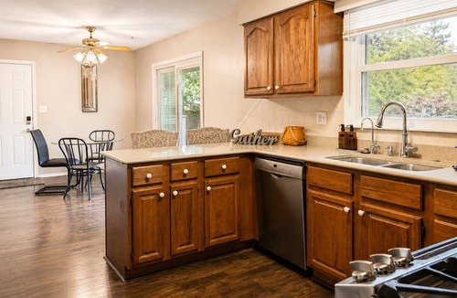 Muncie House | Harmony Hideaway, 5 min to BSU, Summer Pool, Games