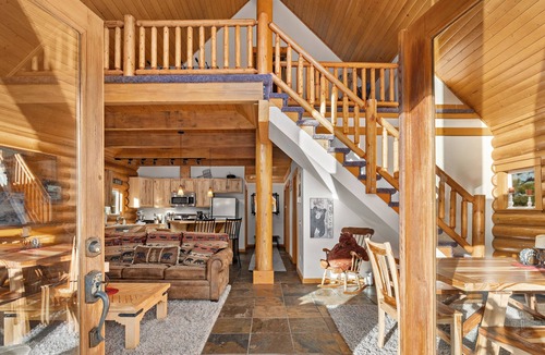Cle Elum Cabin | Haven Lane Log Cabin - Rustic Cle Elum Getaway