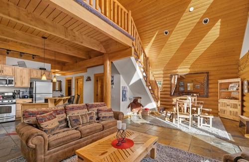 Cle Elum Cabin | Haven Lane Log Cabin - Rustic Cle Elum Getaway