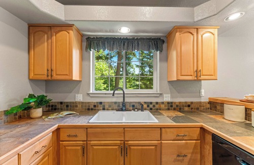 McCall Cabin | Hawks Nest Lodge at LAKESIDE - Private dock access, warm side of Payette Lake