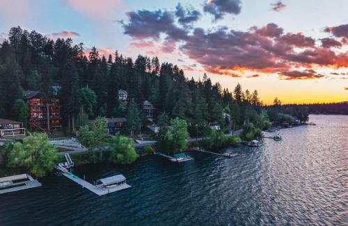 Hayden View Estates House | Hayden Lake 2BR Waterfront Dock Kayaks