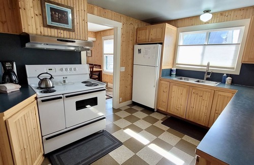Winthrop House | Hazel's, on the Old Western Boardwalk in Down Winthrop, WA-5 Bedrooms Sleeps 10