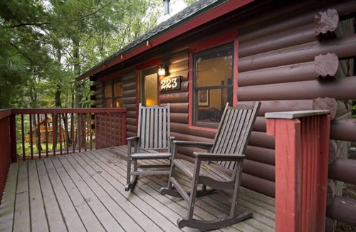 Wisconsin Dells Cabin | Headline