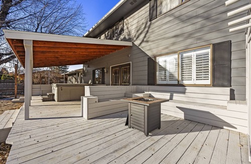 Hillcrest House | Heart of Boise*Airport*Entertainer| Game Room & Hot Tub