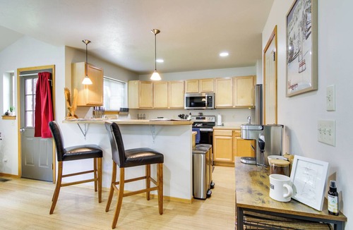 Bozeman Apartment | 'heart of Bozeman' Townhome w/Patio Near MSU