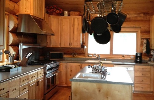 West Yellowstone House | Hebgen Paradise Lodge
