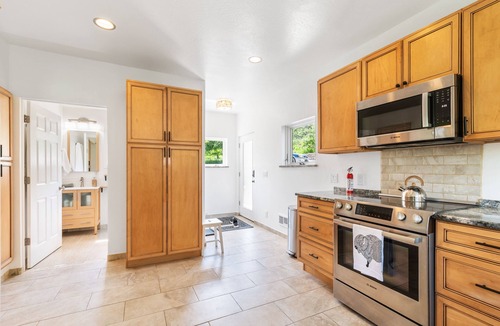 Helena House | Helena Forest Hideout w/Hot Tub Near Downtown
