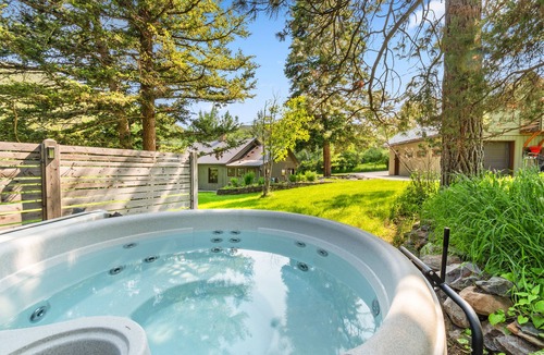 Helena House | Helena Forest Hideout w/Hot Tub Near Downtown